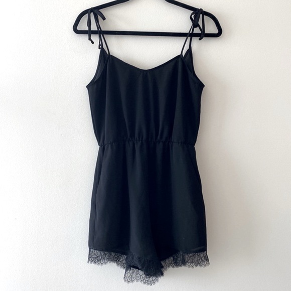 BCBGeneration Tie Strap Lace Trim Romper in Black - Picture 4 of 10